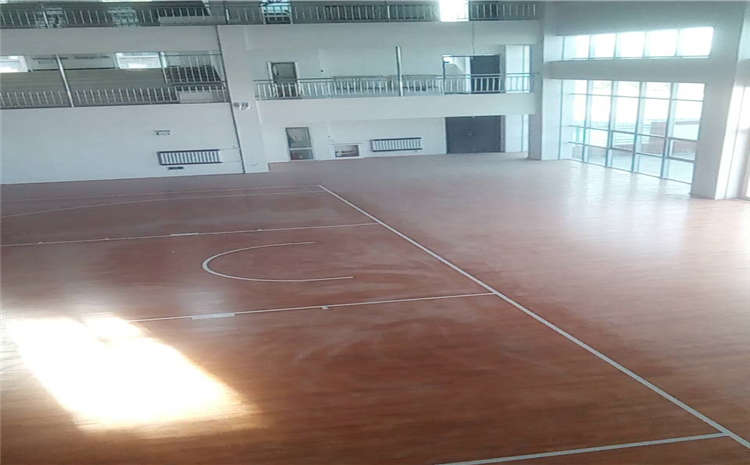 訓(xùn)練館籃球木地板報價