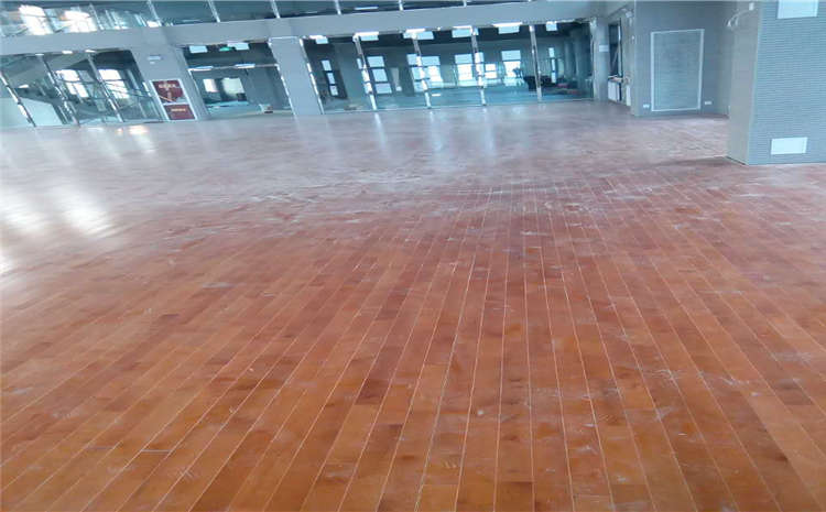 運(yùn)動(dòng)木地板單層龍骨