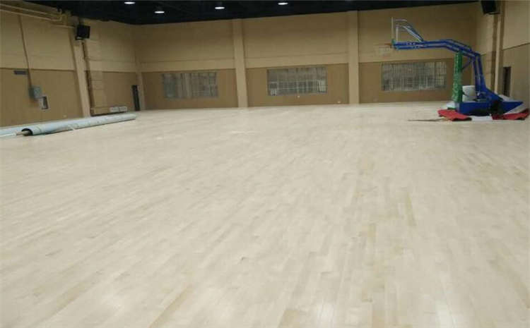 歐氏松木NBA籃球場木地板怎么翻新？