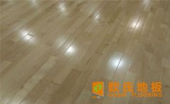 籃球木地板上是否可以使用膠帶？